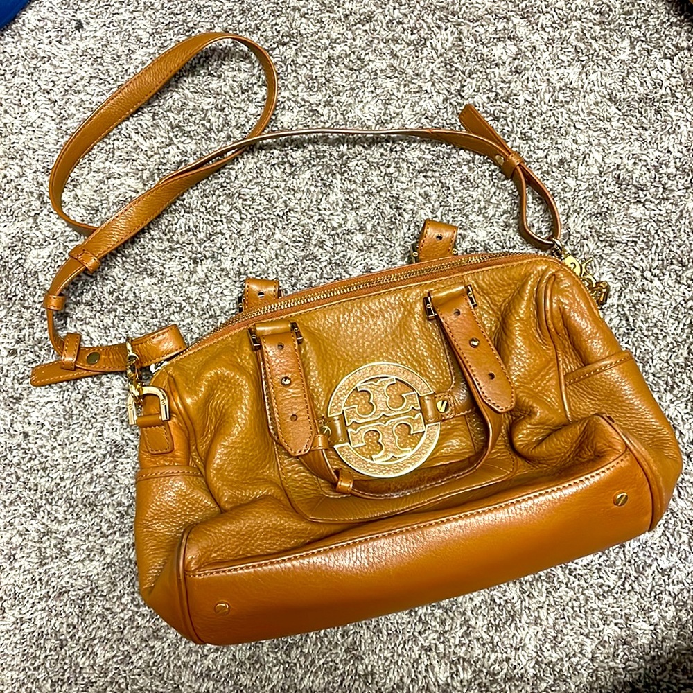 Crossbody Tory Burch bag!